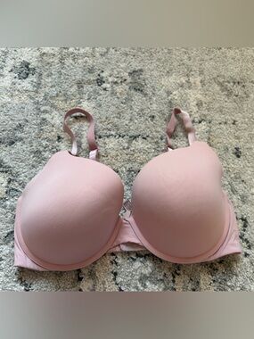 Victoria's Secret t-shirt push-up full coverage bra in pink